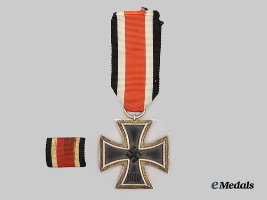 germany,_wehrmacht._a1939_iron_cross_i_i_class,_with_ribbon_bar___m_n_c5654