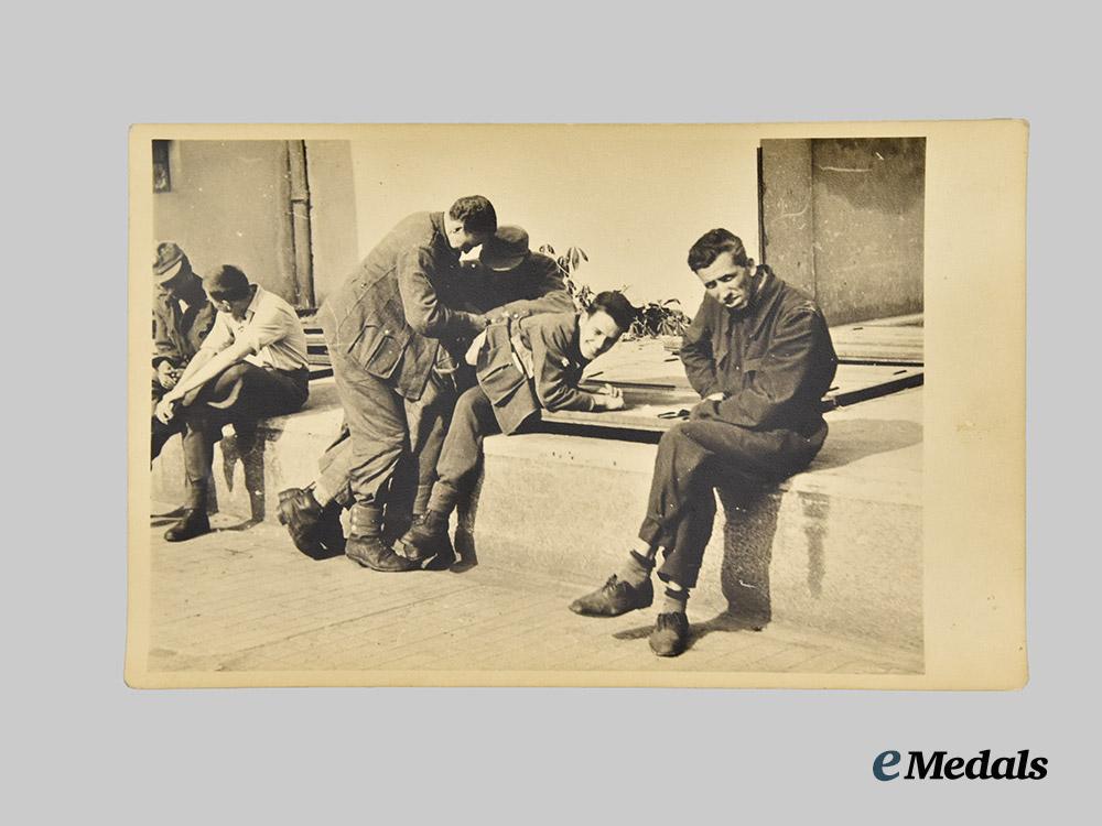 international._a_lot_of_second_war_photographs___m_n_c5656