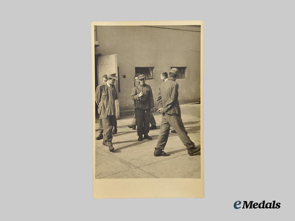 international._a_lot_of_second_war_photographs___m_n_c5660