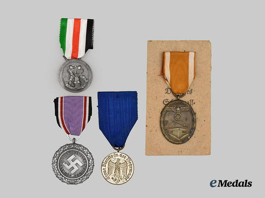 germany,_third_reich._a_mixed_lot_of_awards_for_civil_and_military_service___m_n_c5684