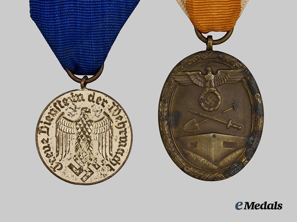 germany,_third_reich._a_mixed_lot_of_awards_for_civil_and_military_service___m_n_c5686