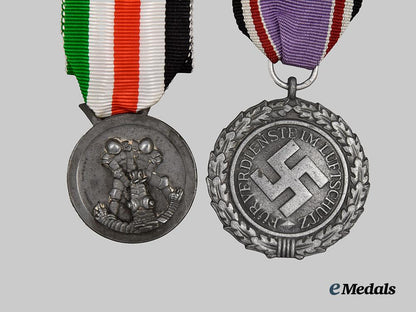 germany,_third_reich._a_mixed_lot_of_awards_for_civil_and_military_service___m_n_c5687