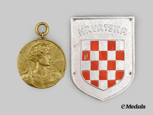 croatia,_independent_state._a_lot_of_croatian_badges___m_n_c5692
