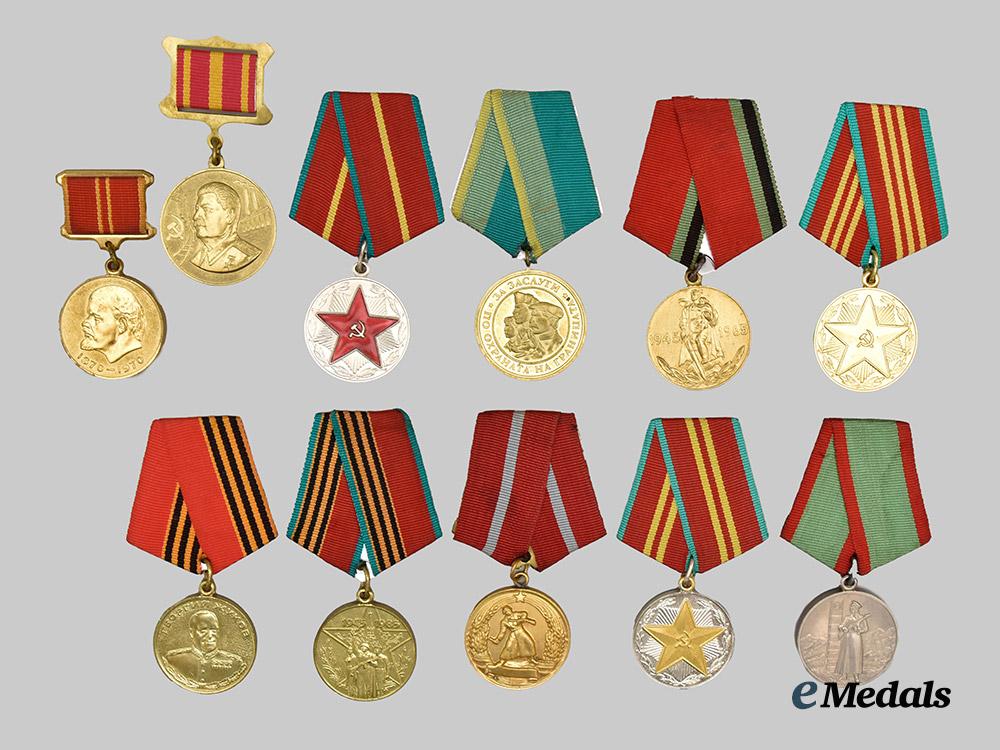 russia,_soviet_union._a_mixed_lot_of_medals___m_n_c5729