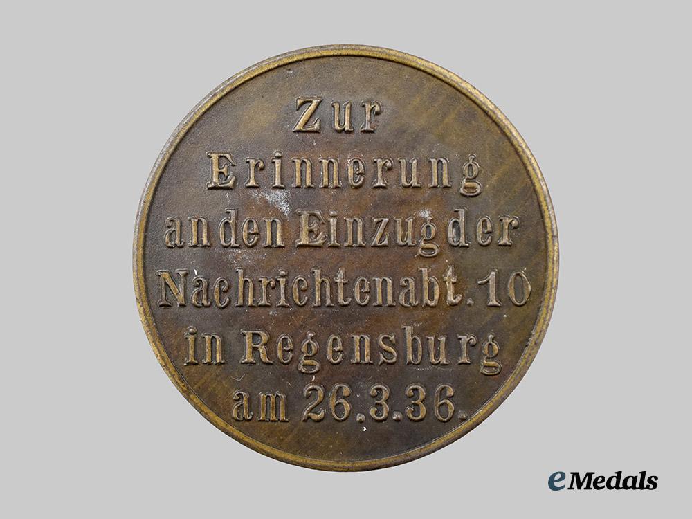 germany,_heer._a1936_nachrichten-_abteilung10_deployment_medallion,_with_case___m_n_c5774