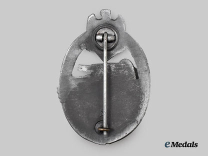 germany,_wehrmacht._a_panzer_assault_badge,_silver_grade___m_n_c5794
