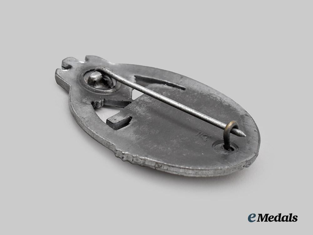 germany,_wehrmacht._a_panzer_assault_badge,_silver_grade___m_n_c5797