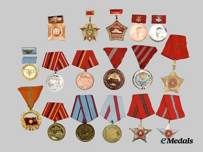 international._a_mixed_lot_of_eastern_bloc_medals_and_decorations___m_n_c5803
