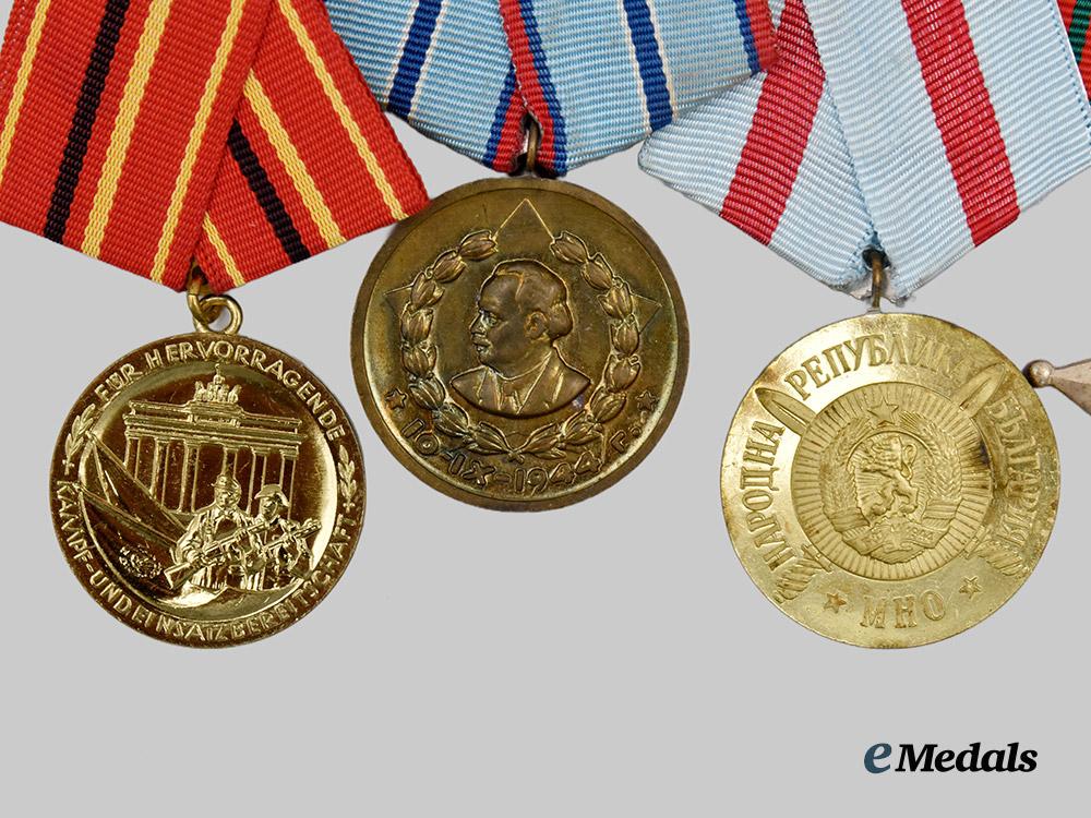 international._a_mixed_lot_of_eastern_bloc_medals_and_decorations___m_n_c5805