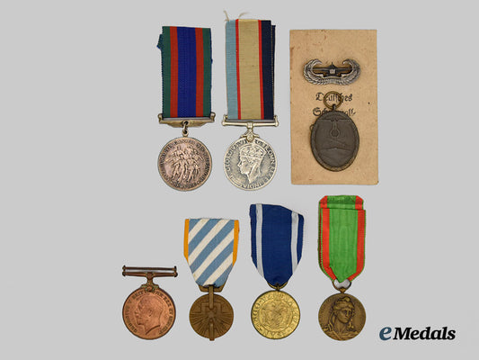 international._a_mixed_lot_of_medals&_awards___m_n_c5807