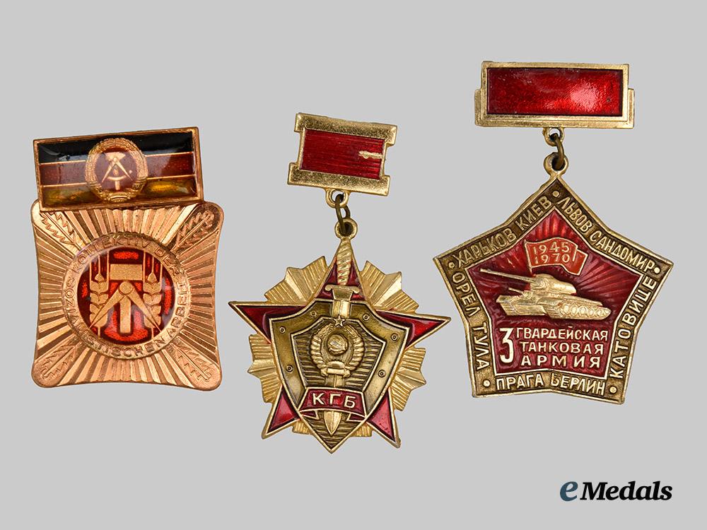international._a_mixed_lot_of_eastern_bloc_medals_and_decorations___m_n_c5809