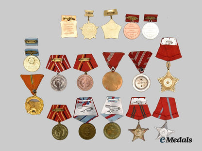 international._a_mixed_lot_of_eastern_bloc_medals_and_decorations___m_n_c5811