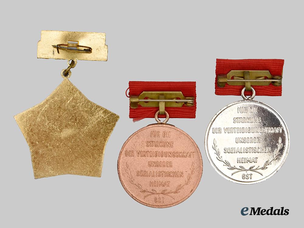 international._a_mixed_lot_of_eastern_bloc_medals_and_decorations___m_n_c5816