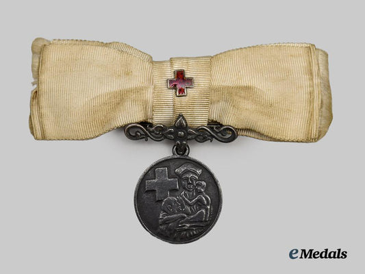 thailand,_kingdom._a_red_cross_medal_of_appreciation_for_women,_i_i_class_silver_grade___m_n_c5834