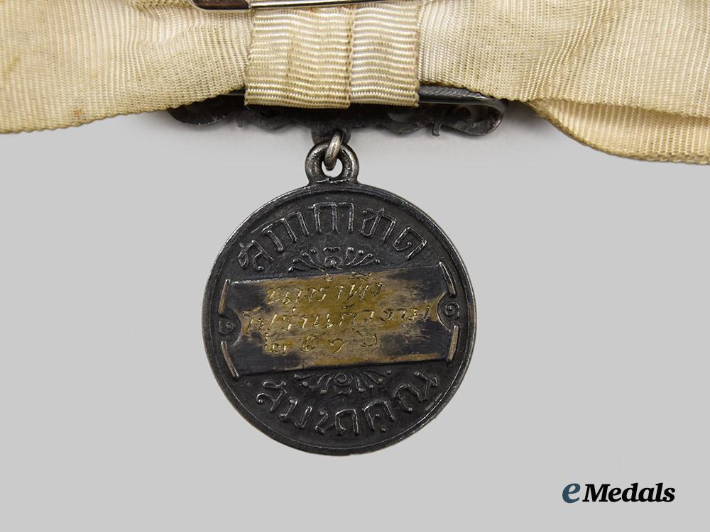 thailand,_kingdom._a_red_cross_medal_of_appreciation_for_women,_i_i_class_silver_grade___m_n_c5838