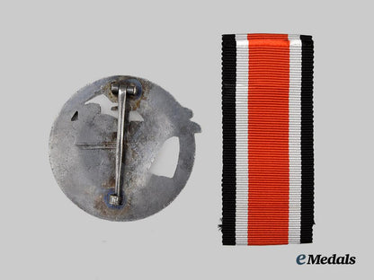 germany,_federal_republic._a_lot_of_two_kriegsmarine_badges,1957_version___m_n_c5899