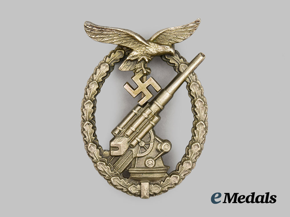 germany,_luftwaffe._a_flak_badge,_with_case,_by_c._e._juncker___m_n_c5900