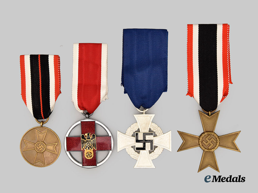 germany,_third_reich._a_mixed_lot_of_awards,_with_transitional_heer_belt_buckle___m_n_c5939