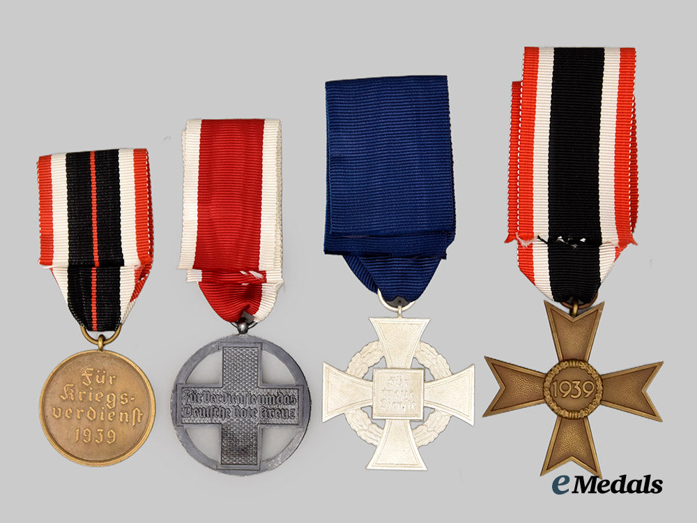 germany,_third_reich._a_mixed_lot_of_awards,_with_transitional_heer_belt_buckle___m_n_c5940