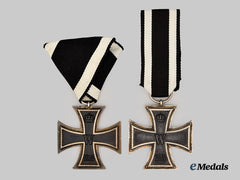 Germany, Imperial. A Pair of 1914 Iron Crosses II Class