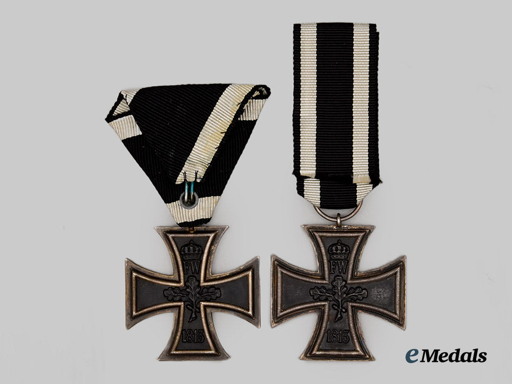 germany,_imperial._a_pair_of1914_iron_crosses_i_i_class___m_n_c5955
