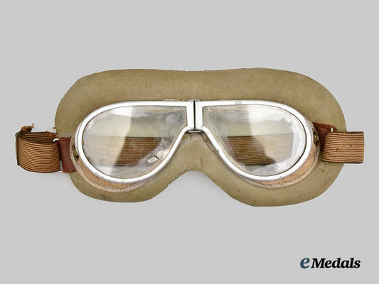canada,_commonwealth._a_pair_of_second_war_period_resistal_tankers_goggles_belonging_to_sergeant_j._b._marlowe,_c.1930___m_n_c5966