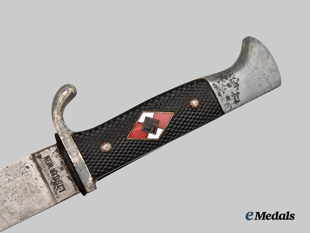 germany,_h_j._a_member’s_knife,_late-_war_example,_by_ludwig_zeitler___m_n_c5972