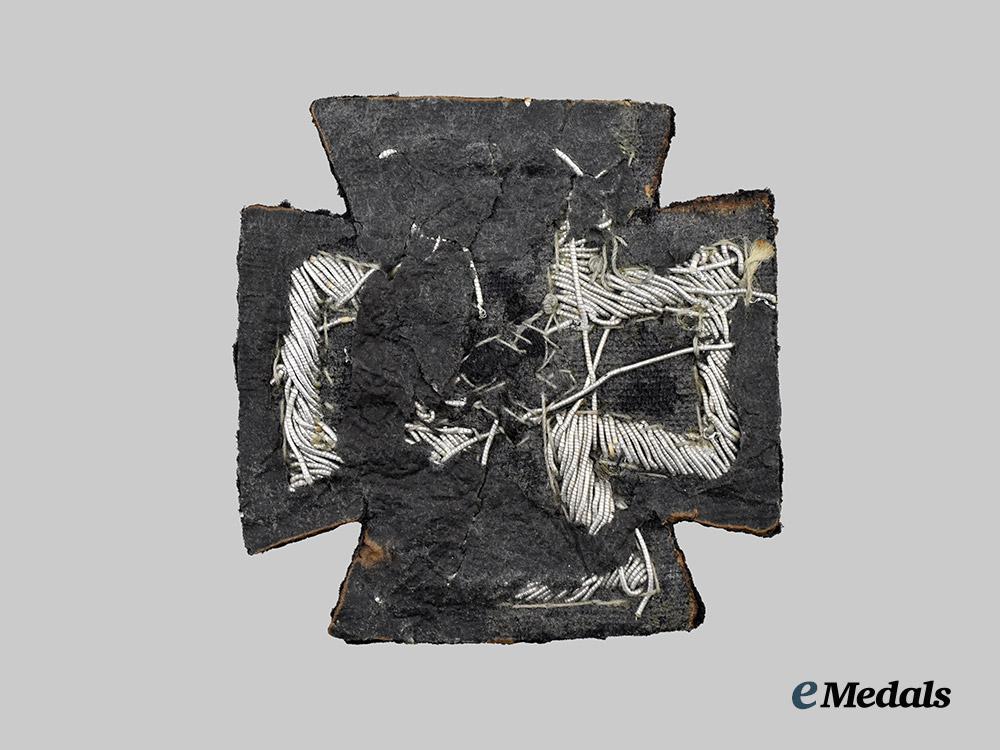 germany,_wehrmacht._a1939_iron_cross_i_class,_cloth_version,_certified_by_dietrich_maerz___m_n_c6068