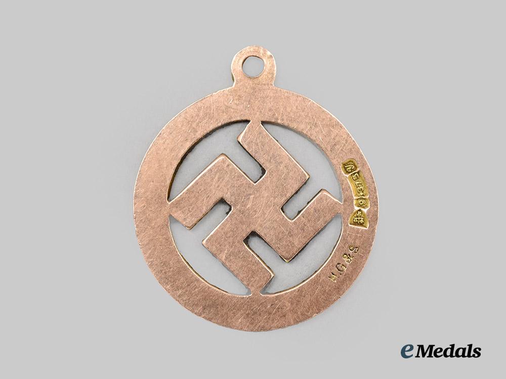 germany,_n_s_d_a_p._a_patriotic_swastika_pendant_in_gold,_by_henry_griffiths&_sons___m_n_c6069
