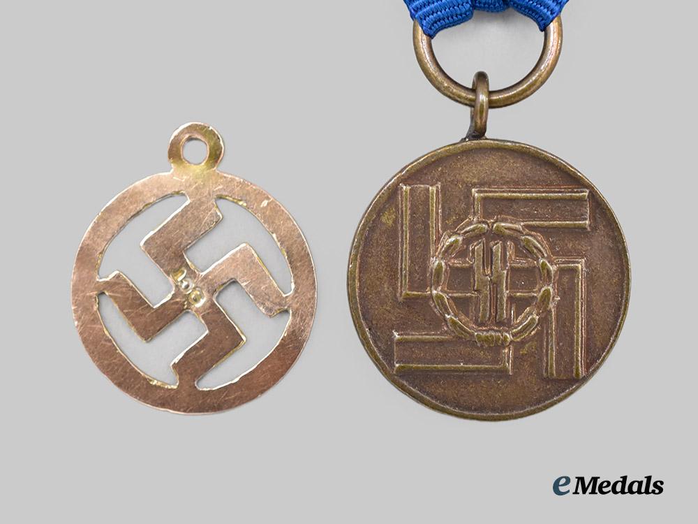 germany,_s_s._a_miniature8-_year_long_service_award,_with_patriotic_gold_pendant___m_n_c6079