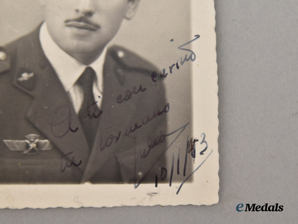 spain,_fascist_state._a_rare_wartime_air_force_pilot/_observer_badge_with_photo,_c.1940___m_n_c6087