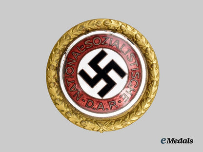 germany,_n_s_d_a_p._a_golden_party_badge,_large_version_by_deschler&_sohn,_to_josef_laßnig___m_n_c6128