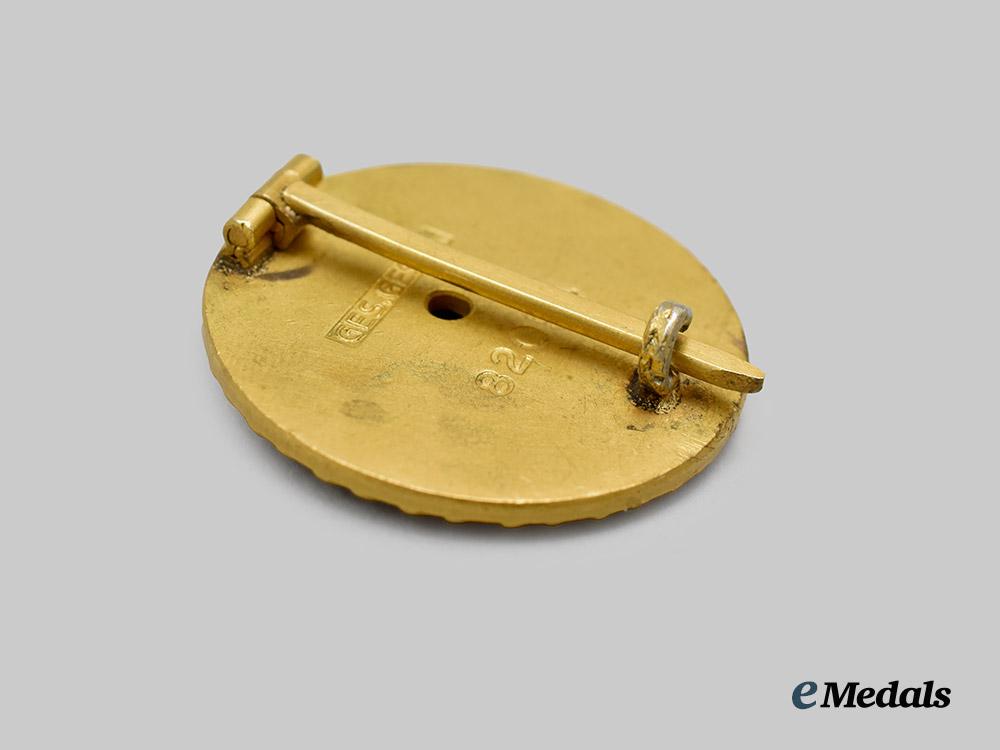germany,_n_s_d_a_p._a_golden_party_badge,_large_version_by_deschler&_sohn,_to_josef_laßnig___m_n_c6132