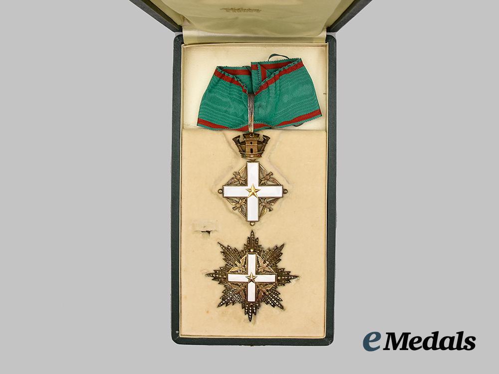 italy,_republic._order_of_merit_of_the_italian_republic,_grand_officer’s_set_by_s,_johnson_c.1960___m_n_c6136