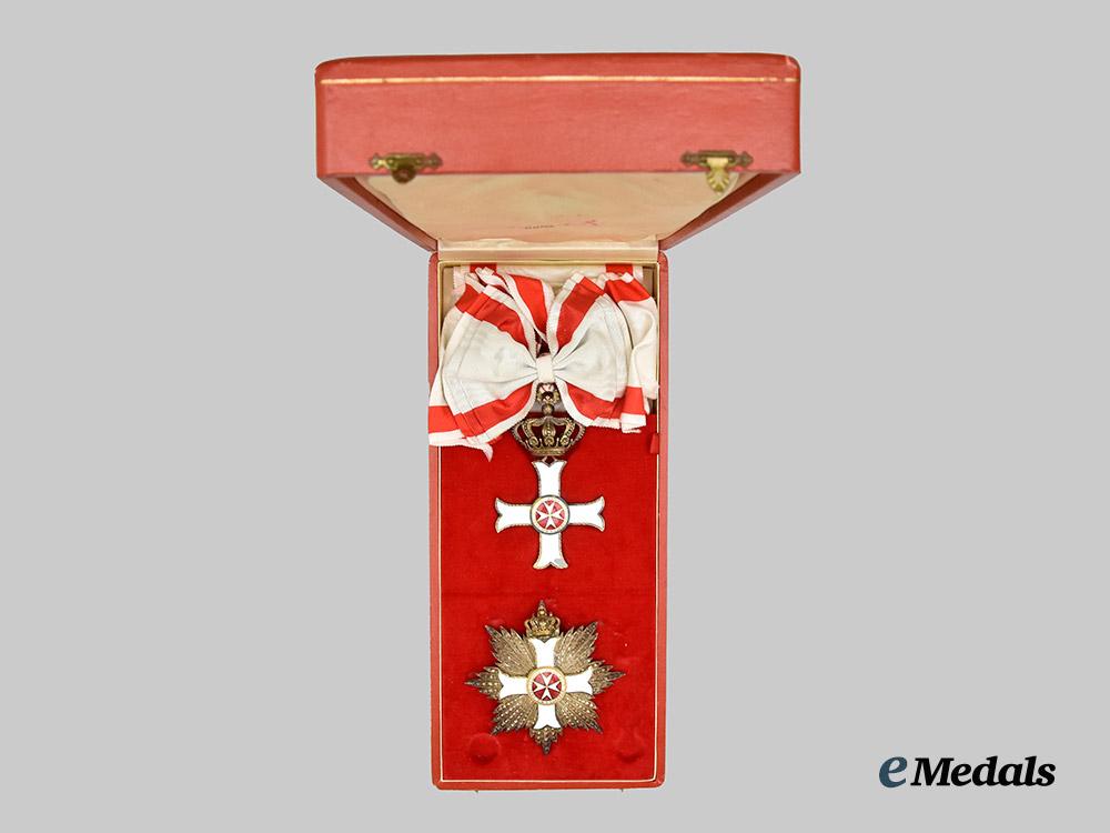 international._a_sovereign_military_hospitaller_order_of_saint_john_of_jerusalem_grand_cross_set,_c.1950___m_n_c6158