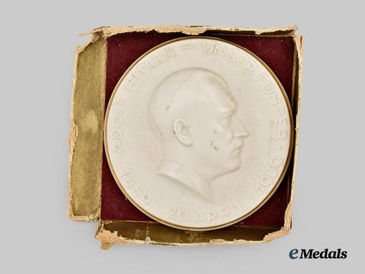 germany,_third_reich._a1939_a_h50th_birthday_commemorative_medallion___m_n_c6164