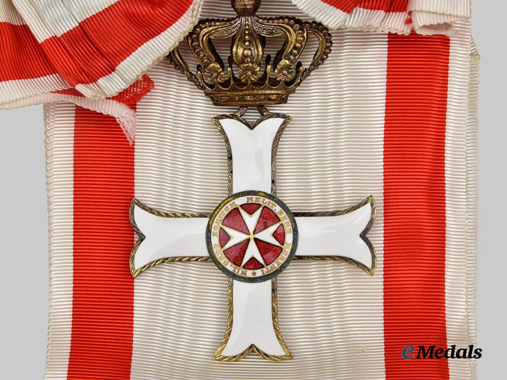 international._a_sovereign_military_hospitaller_order_of_saint_john_of_jerusalem_grand_cross_set,_c.1950___m_n_c6165
