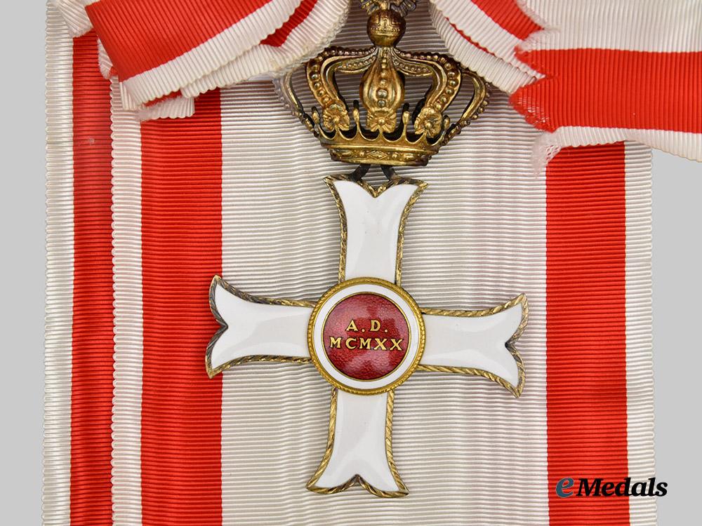 international._a_sovereign_military_hospitaller_order_of_saint_john_of_jerusalem_grand_cross_set,_c.1950___m_n_c6166