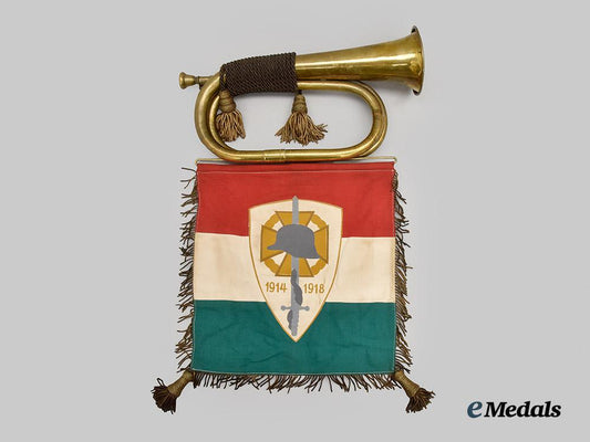 hungary,_kingdom._a_rare_national_front_fighters_association_bugle_and_standard___m_n_c6169