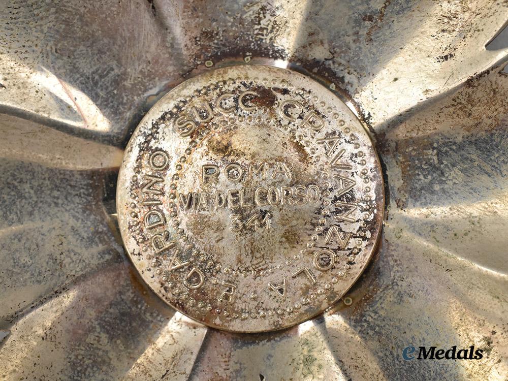 international._a_sovereign_military_hospitaller_order_of_saint_john_of_jerusalem_grand_cross_set,_c.1950___m_n_c6170