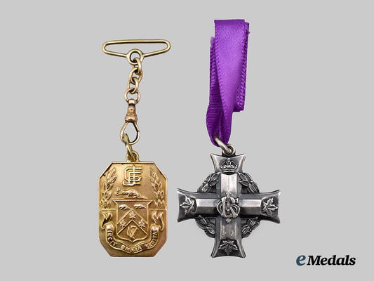 canada,_c_e_f._a_memorial_cross&_eaton_gold_service_award_to_g._b_munn,_k_i_a,1917___m_n_c6175