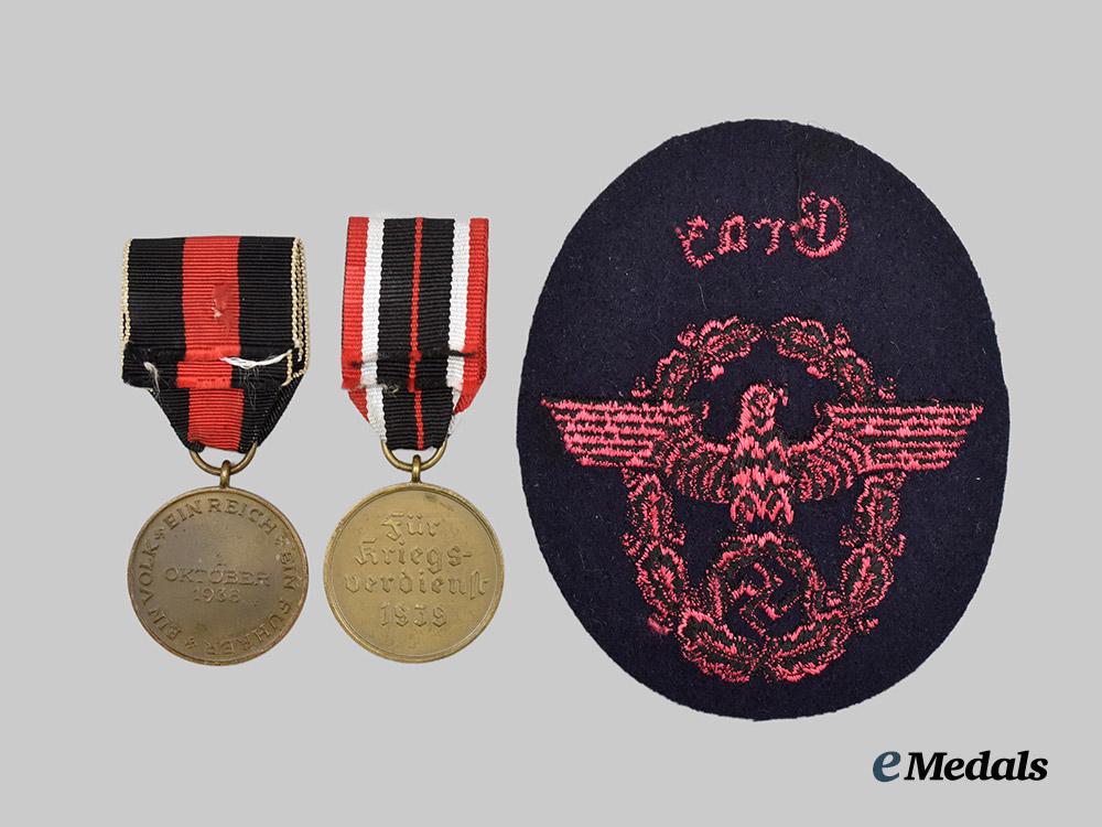 germany,_third_reich._a_mixed_lot_of_awards_and_insignia___m_n_c6227