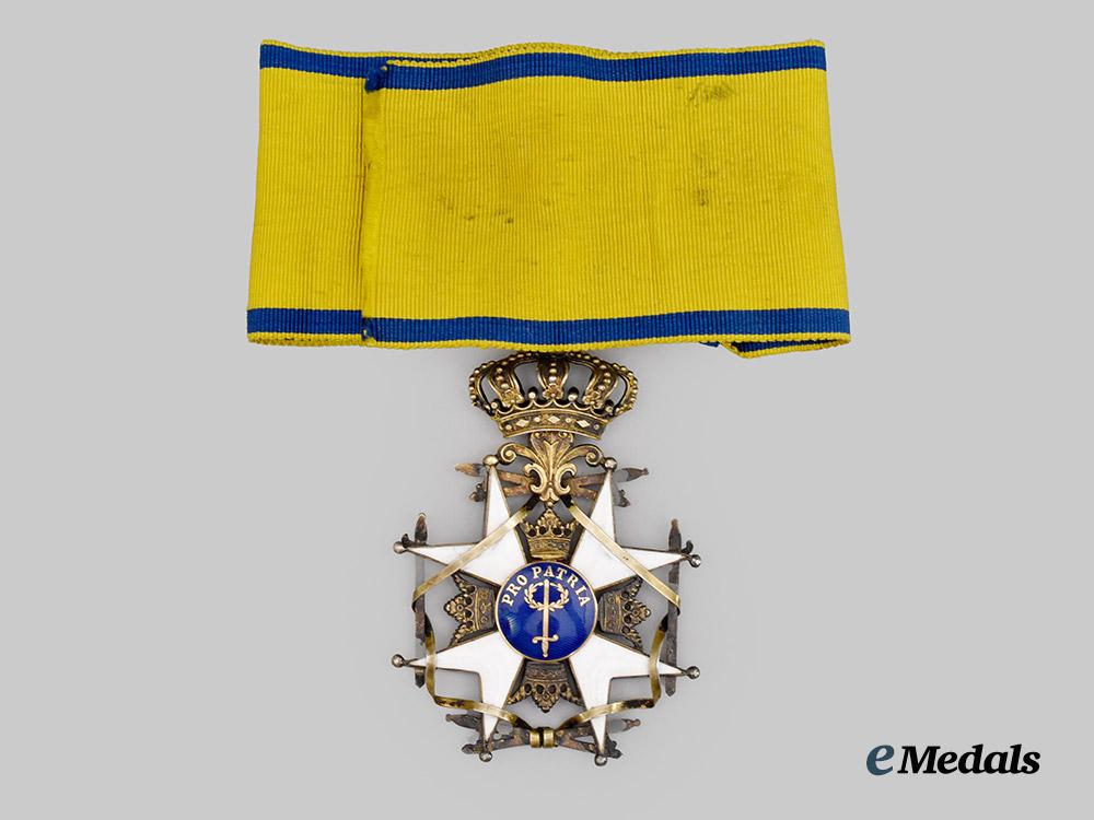 sweden,_kingdom._a_cased_order_of_the_sword,_i_i_i._class_commander,_type_i_i,_by_c._f._carlman,_c.1918___m_n_c6230