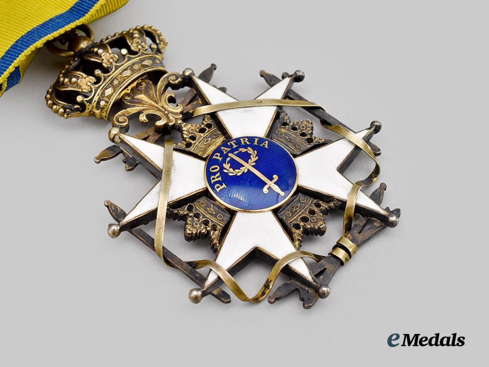 sweden,_kingdom._a_cased_order_of_the_sword,_i_i_i._class_commander,_type_i_i,_by_c._f._carlman,_c.1918___m_n_c6232