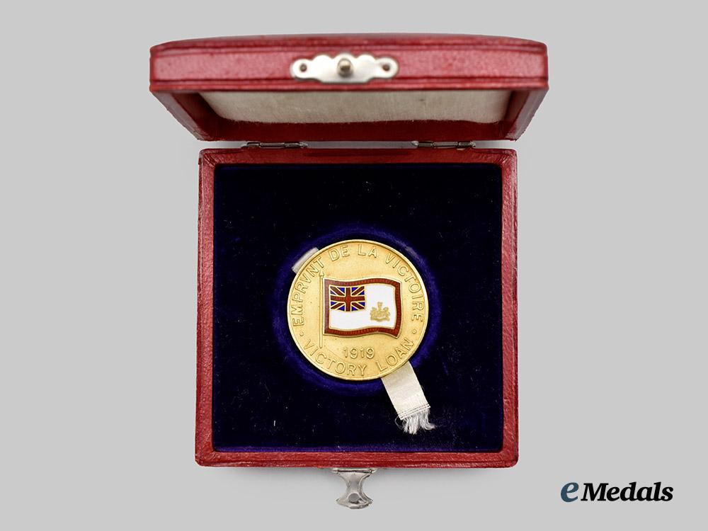 canada,_c_e_f._a1919_gold_victory_loan_medallion_in_case___m_n_c6235