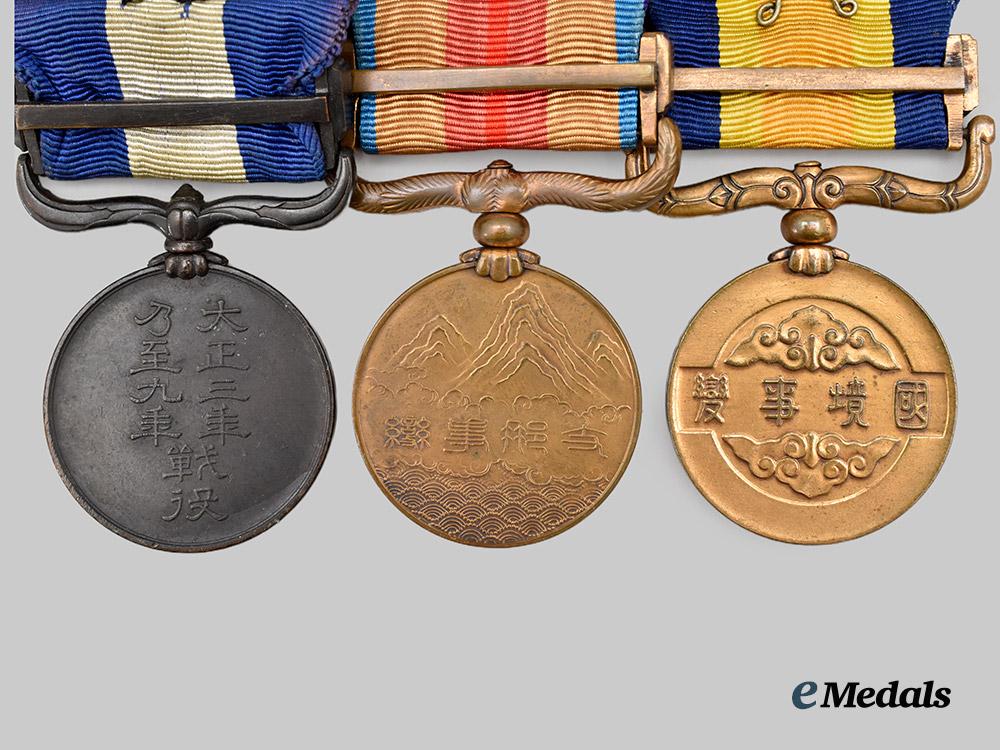 japan,_empire._a_lot_of_three_medals&_decorations___m_n_c6267