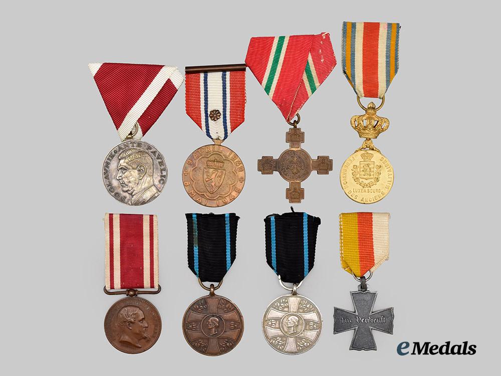 europe._a_lot_of_eight_medals&_decorations___m_n_c6270