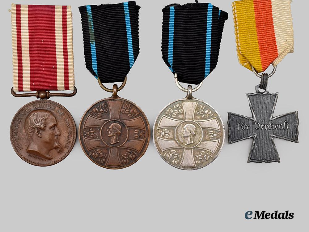 europe._a_lot_of_eight_medals&_decorations___m_n_c6272