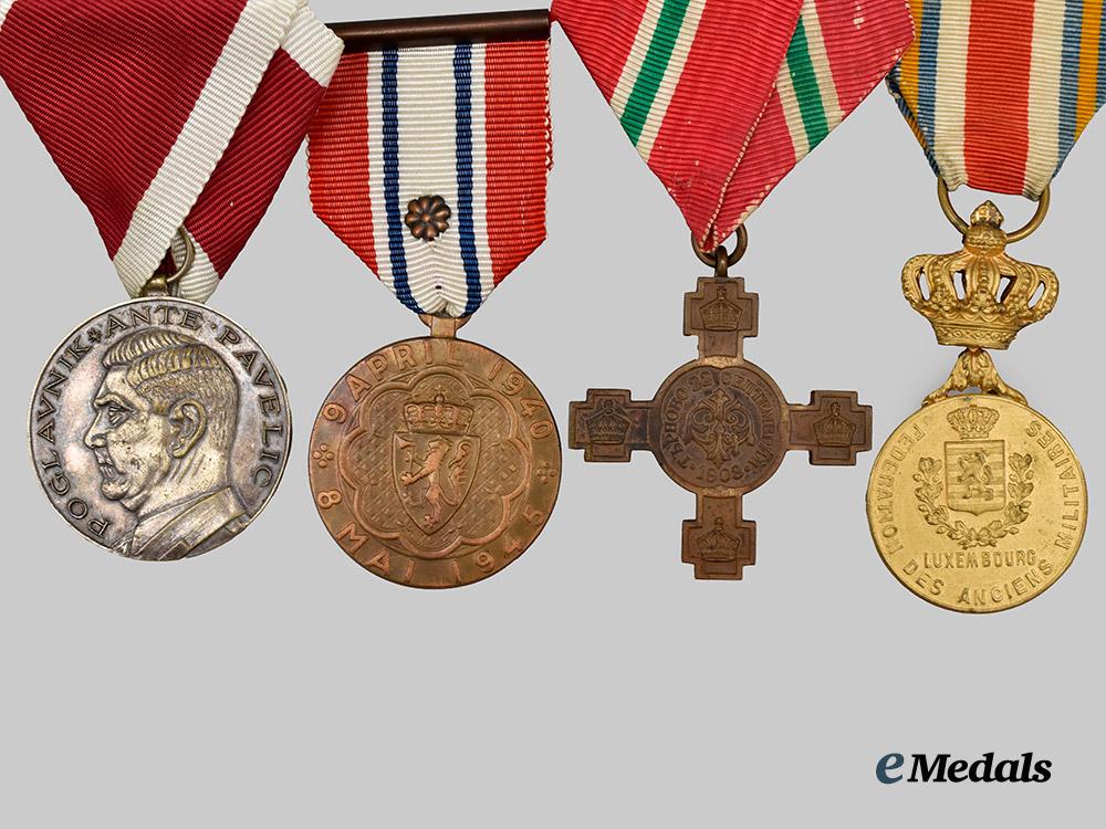 europe._a_lot_of_eight_medals&_decorations___m_n_c6273