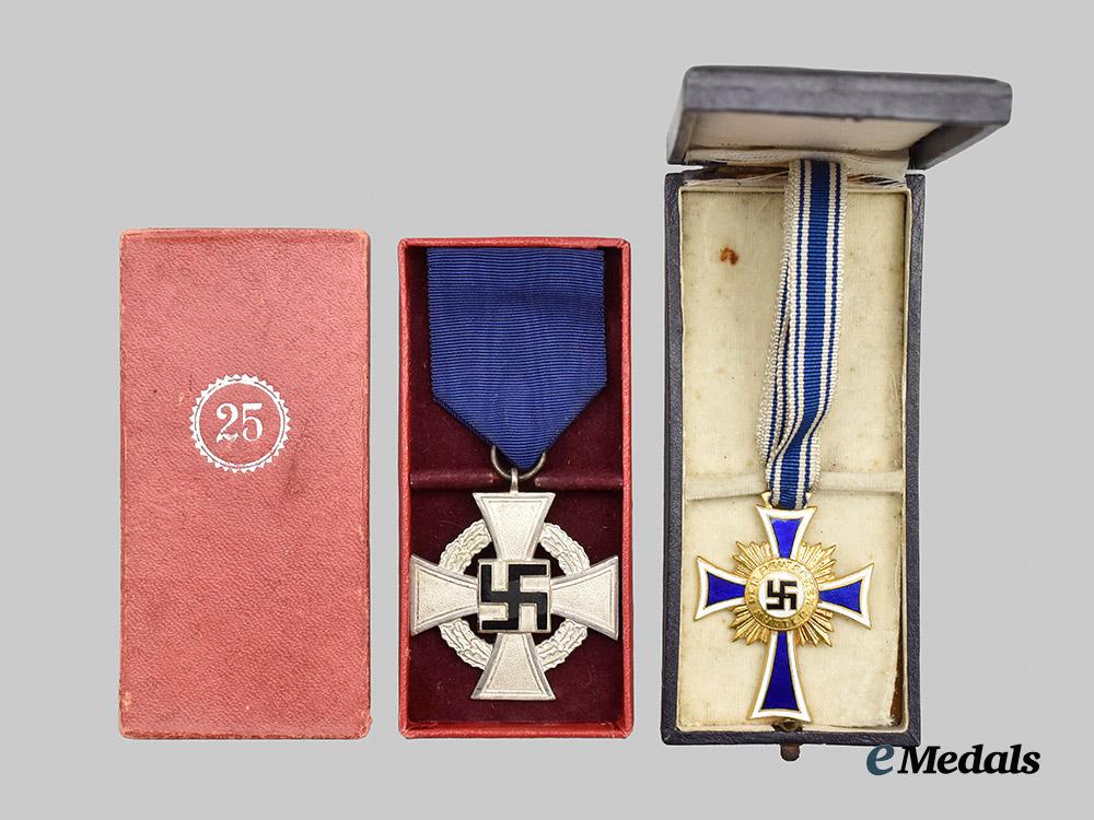 germany,_third_reich._a_pair_of_cased_civil_awards___m_n_c6282
